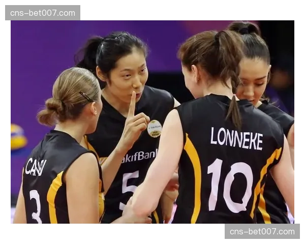 纽约自由人开启季前训练营 斯图尔特与范德斯洛特领衔合练